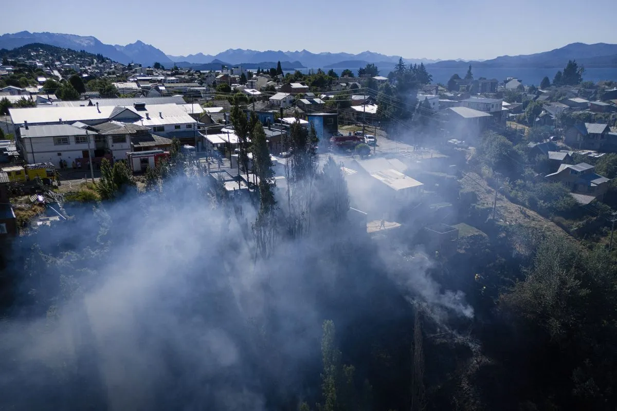 Incendio en la zona de la Barda moviliz贸 a SPLIF, Bomberos y medios a茅reos - Image 2
