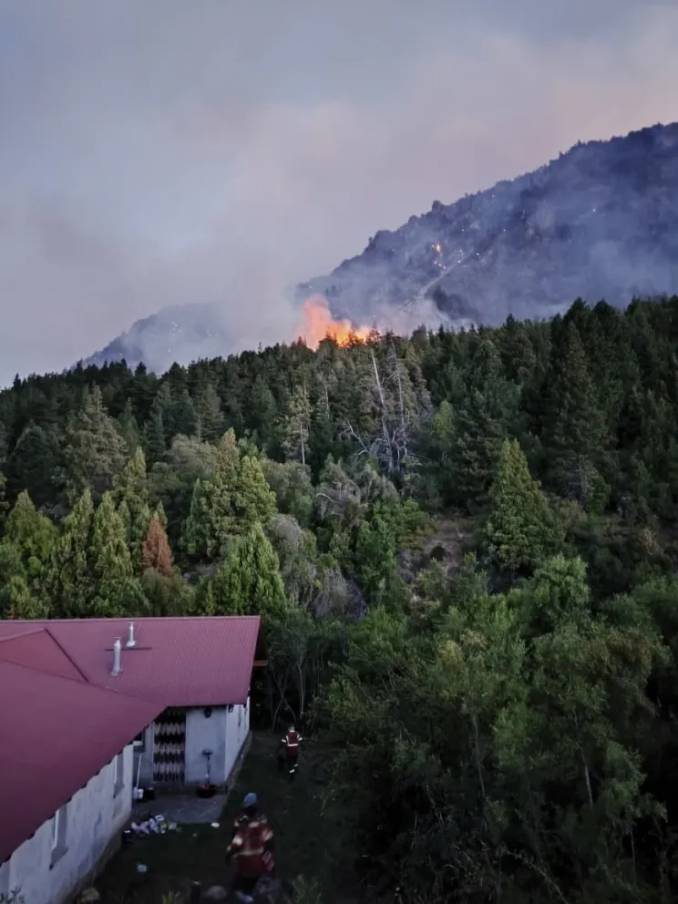 Tras la evacuación de más de 600 familias, no se reportaron heridos. Foto: Gentileza ANB.