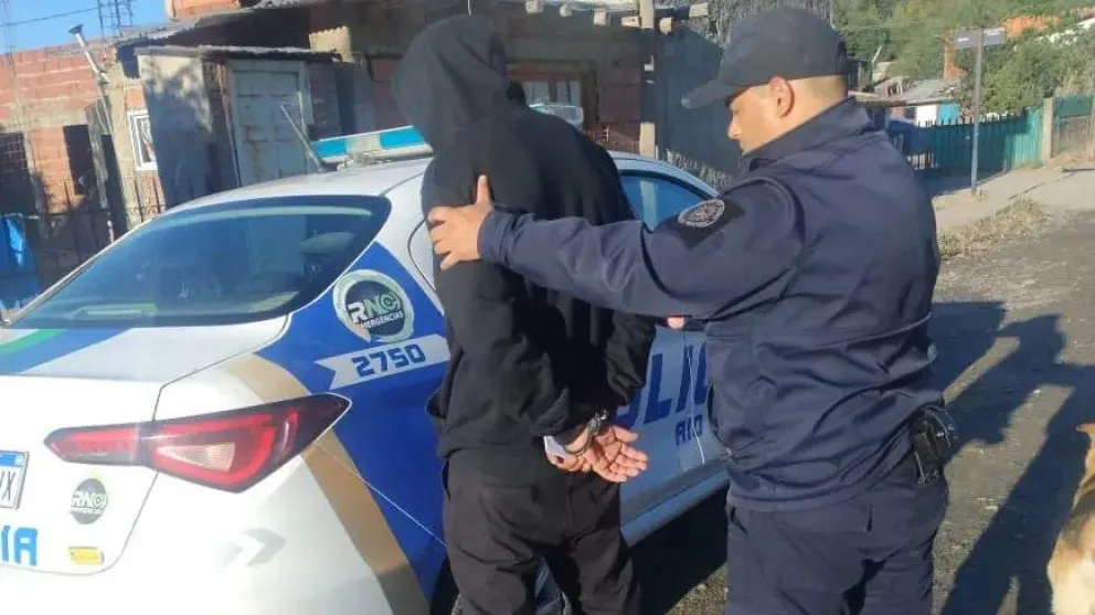 El sujeto fue trasladado a la unidad policial y quedó a disposición de la justicia. 
