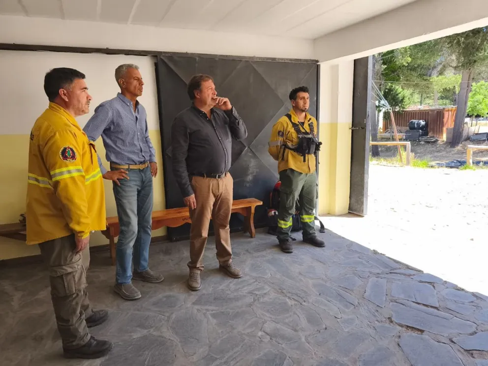 El gobernador recorrió la sede del SPLIF. Foto: Gobierno de Río Negro.