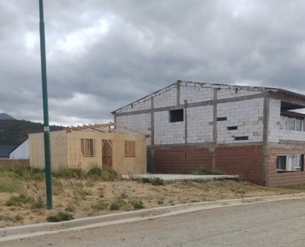 La casilla quedó ubicada este miércoles en un espacio destinado a un puesto de seguridad. Foto gentileza. 