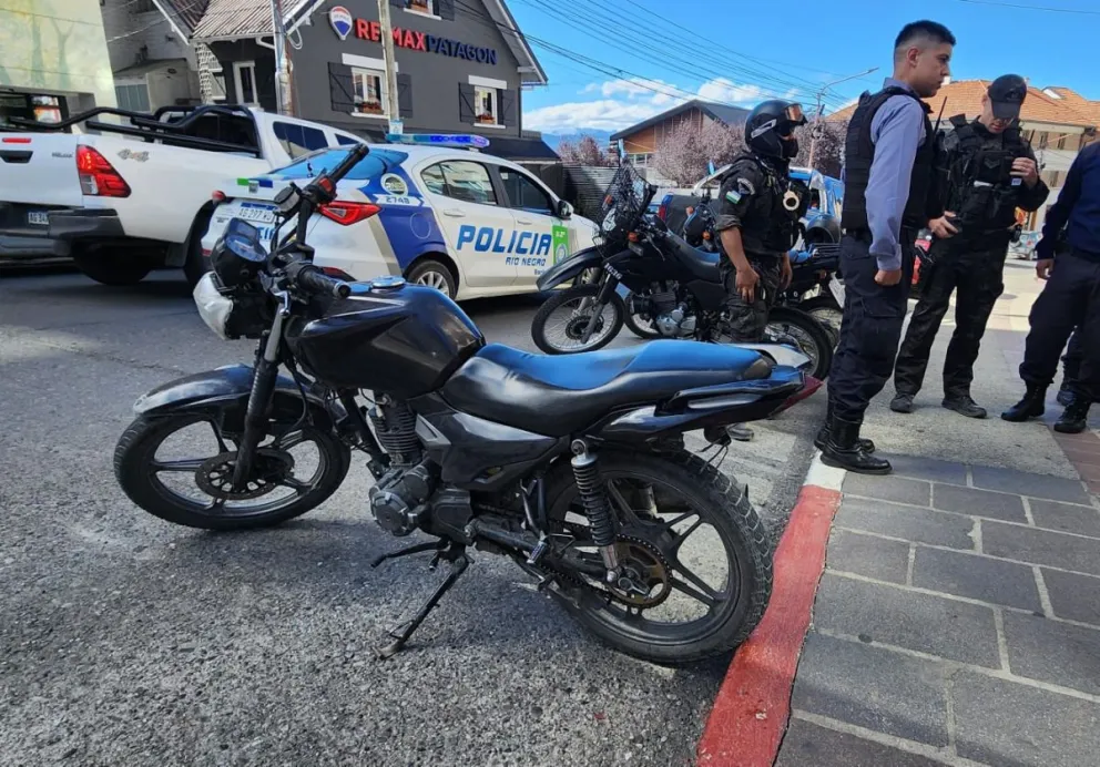 La moto en la que circulaban tenia pedido de secuestro y figuraba como robada. Foto gentileza