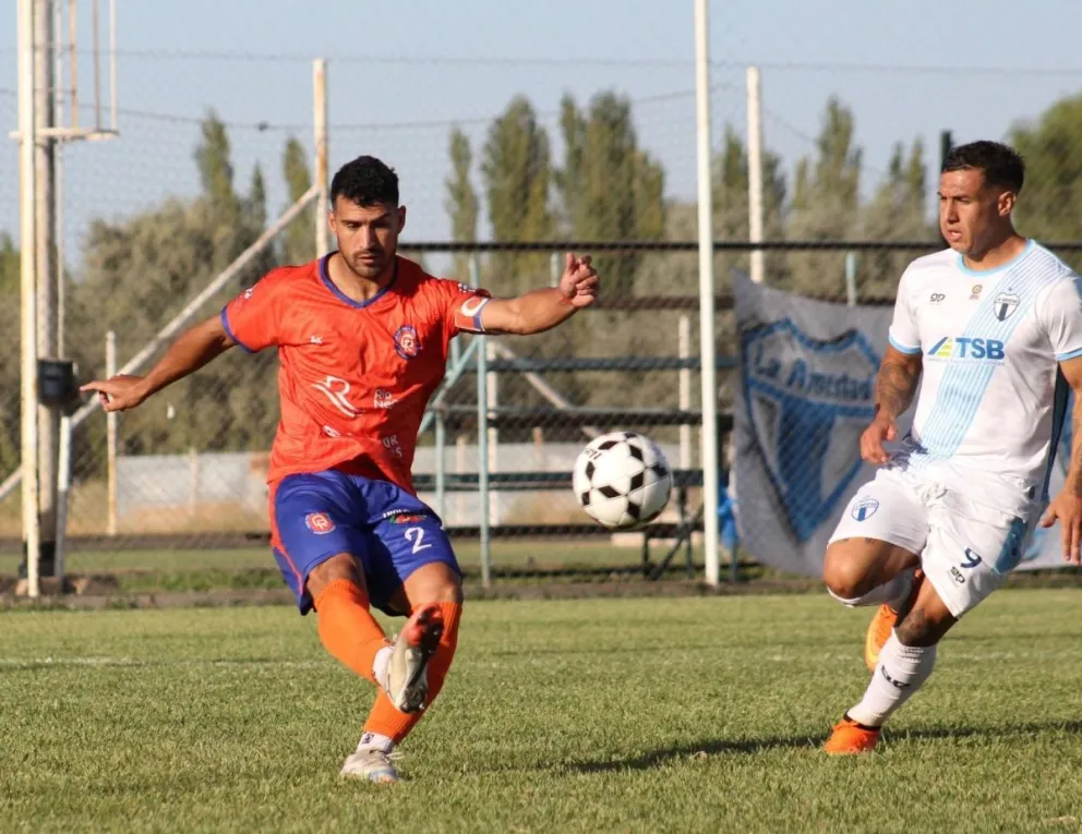 En Cipolletti fue triunfo de La Amistad y con una diferencia valiosa. Foto: Adrián Hernández.