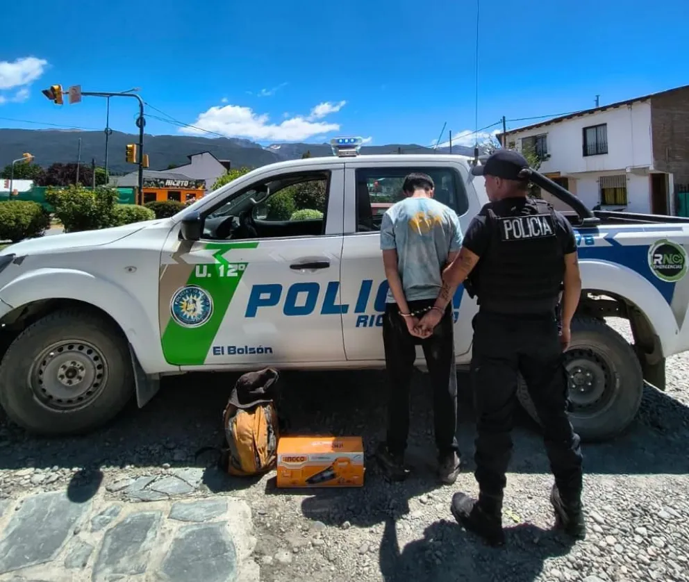 El hombre fue detenido el sábado en la vecina localidad. Foto: Policía de Río Negro. 
