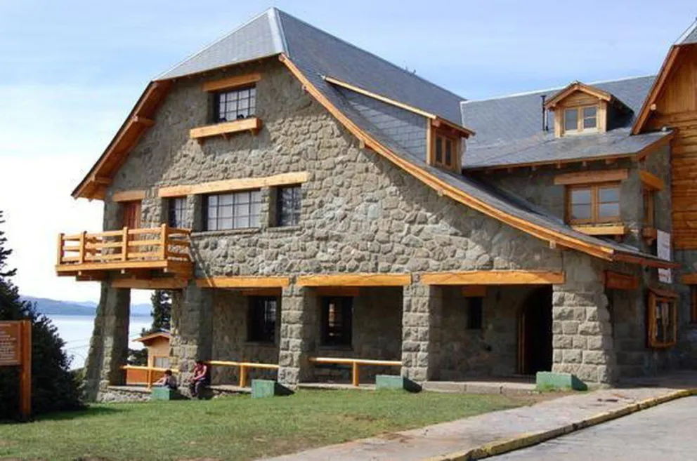 La institución busca profesionales y entusiastas en diversas disciplinas artísticas. 