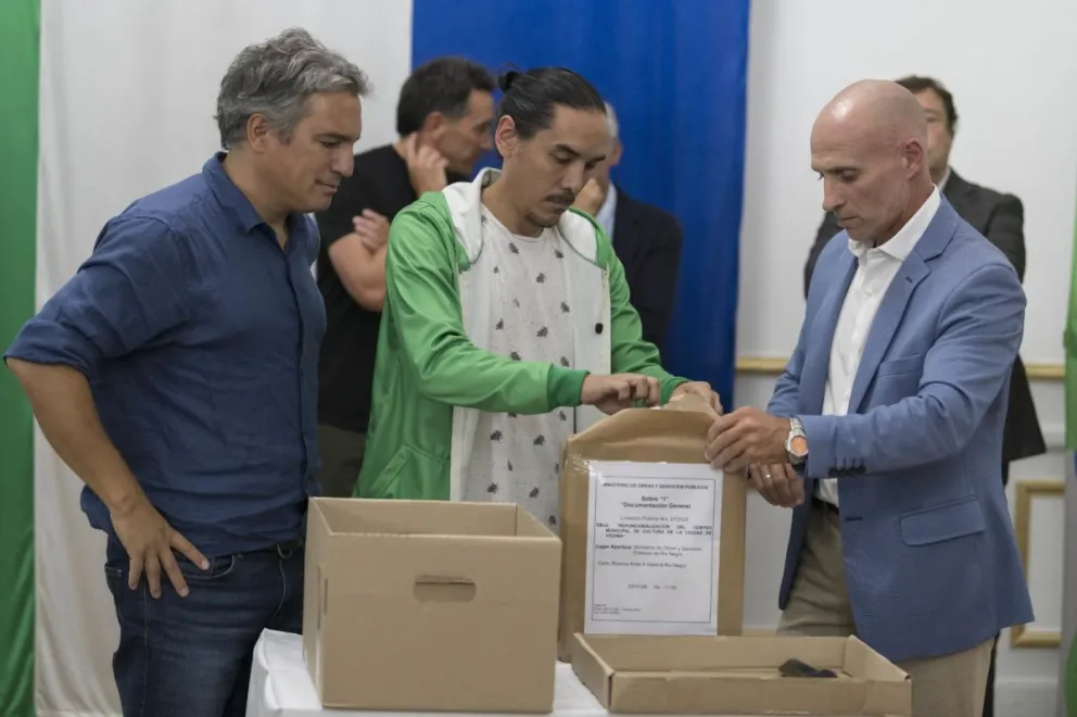 La apertura de sobre se realizó en el dia de hoy. Foto gentileza 