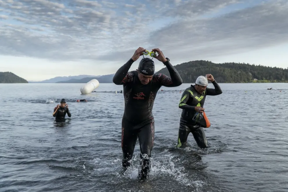 La competencia se inició con los 1.500 metros de natación. Hubo un gran nivel de atletas. Foto: archivo.