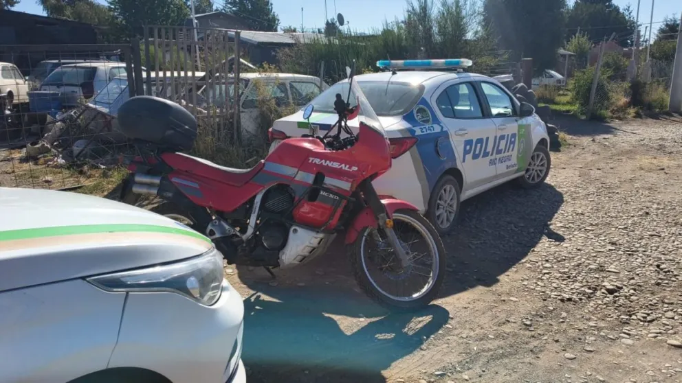 El allanamiento se realizó el sábado por la tarde. Foto: Policía de Río Negro.