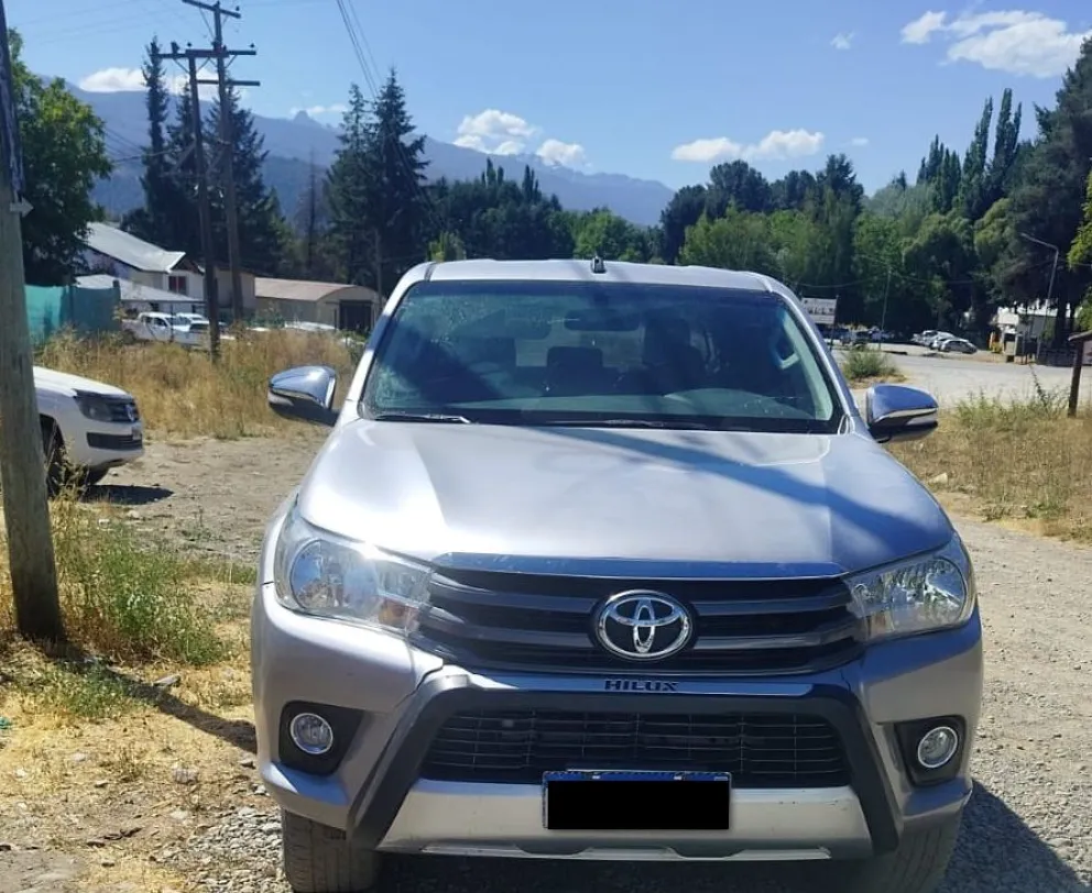 La camioneta fue recuperada a tres días de haber sido sustraída en Buenos Aires. Foto: Policía de Río Negro.