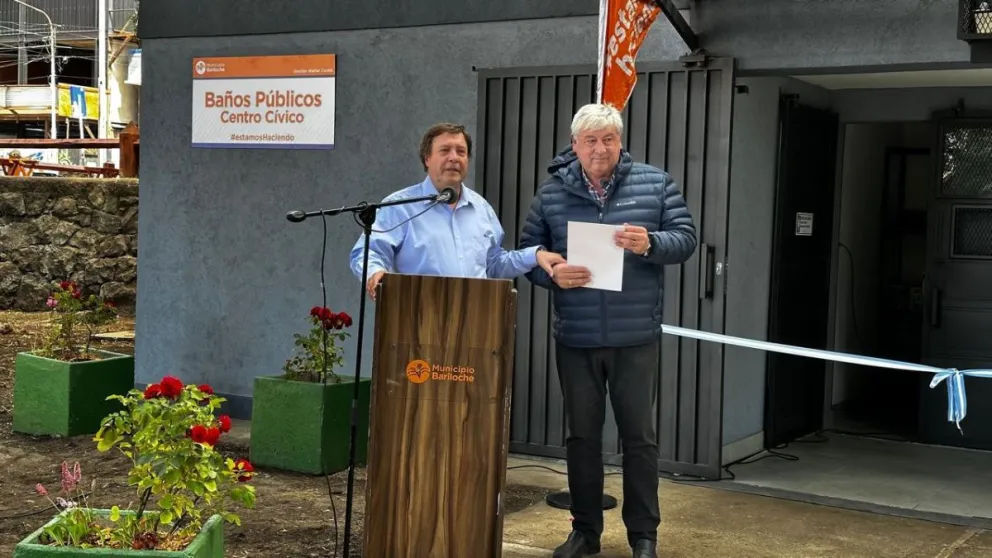 La inauguración estuvo encabezada por el gobernador Alberto Weretilneck y el intendente Walter Cortés. Foto: Municipalidad de Bariloche.