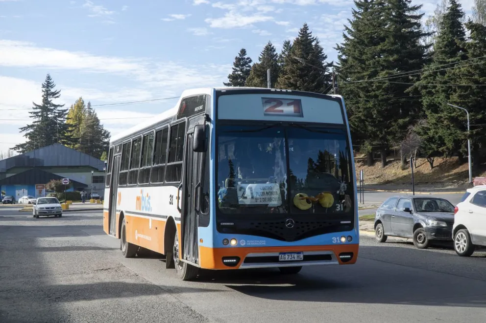 La línea 40 y 41 sería parte de un mismo servicio que unificará el centro con Villa Los Coihues. Foto: Marcelo Martínez.