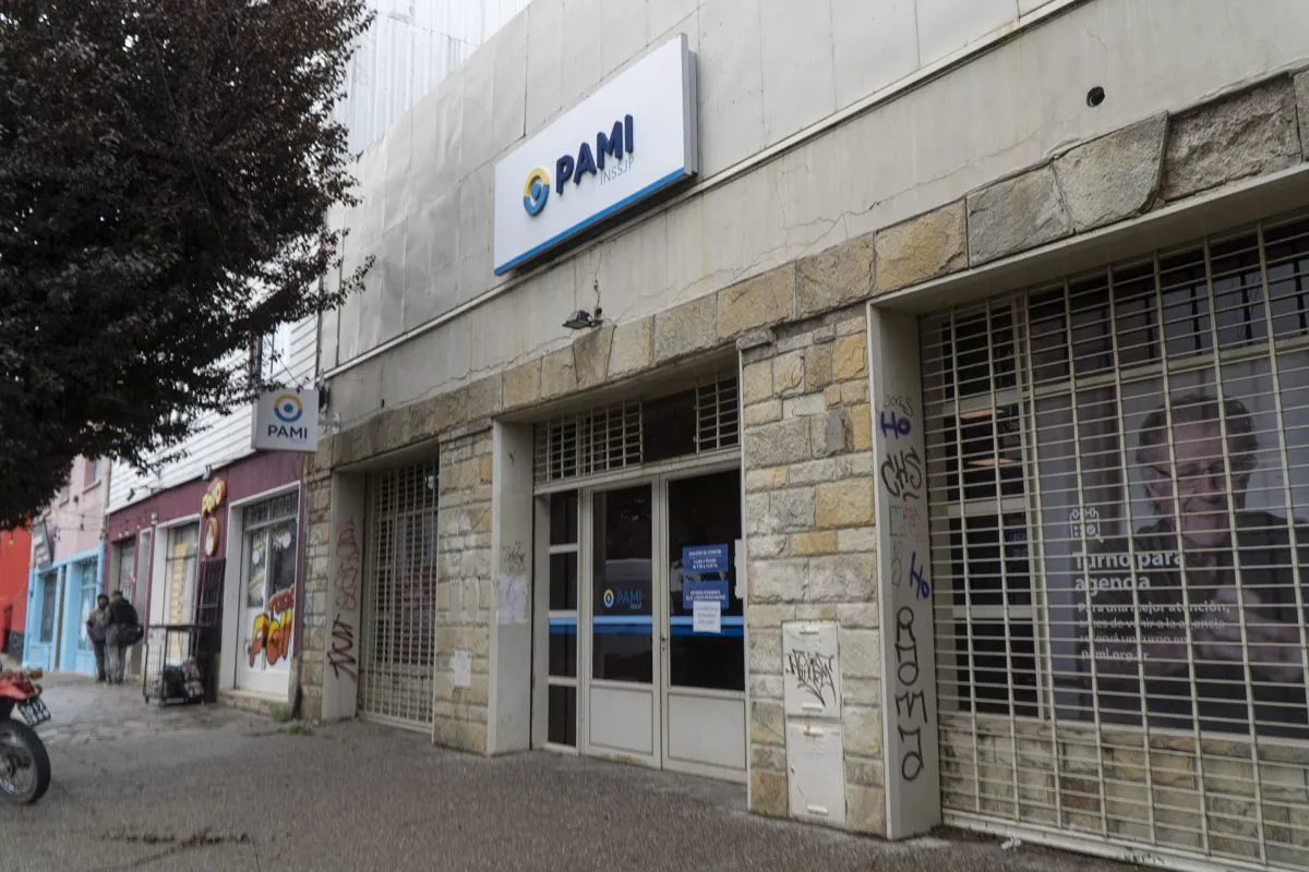 Hospital Privado Regional y Sanatorio San Carlos alertan que peligra atención de PAMI por atraso en pagos
