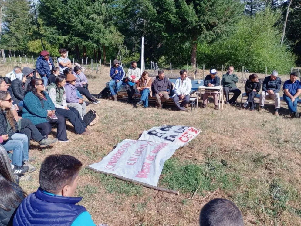 Las autoridades educativas prometieron la llegada de un aula móvil para una solución momentánea. Foto: Gentileza.