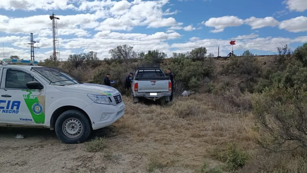 La camioneta fue encontrada abandonada y sin ocupantes. Foto: Policía de Río Negro.
