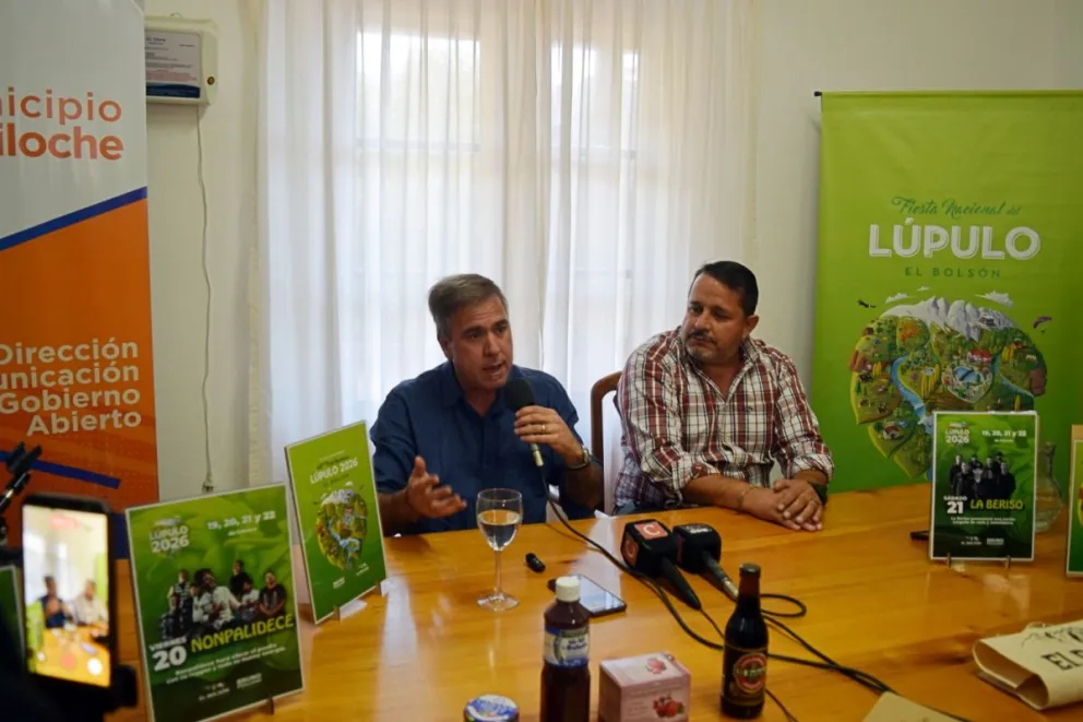 Pogliano fue acompañado por el presidente del Tribunal de Contralor, Estanislao Cazaux, y el colaborador de la gestión municipal local, Antonio Zidar. Foto: Bariloche Informa.