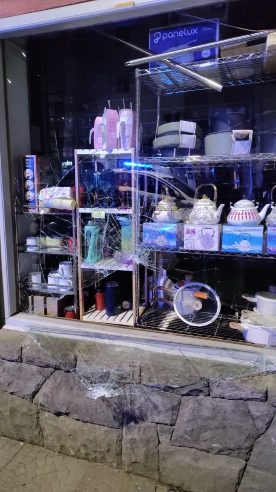 Los sujetos fueron detenidos a las pocas cuadras del lugar donde robaron. Fotos: Policía de Río Negro.