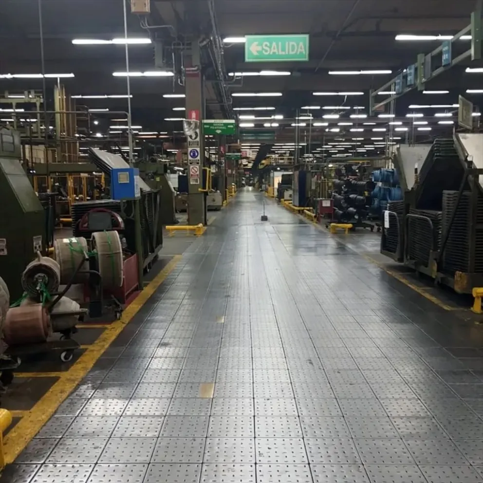 La decisión se conoció a pocas horas de un paro de la CGT convocado en rechazo al proyecto de reforma laboral.