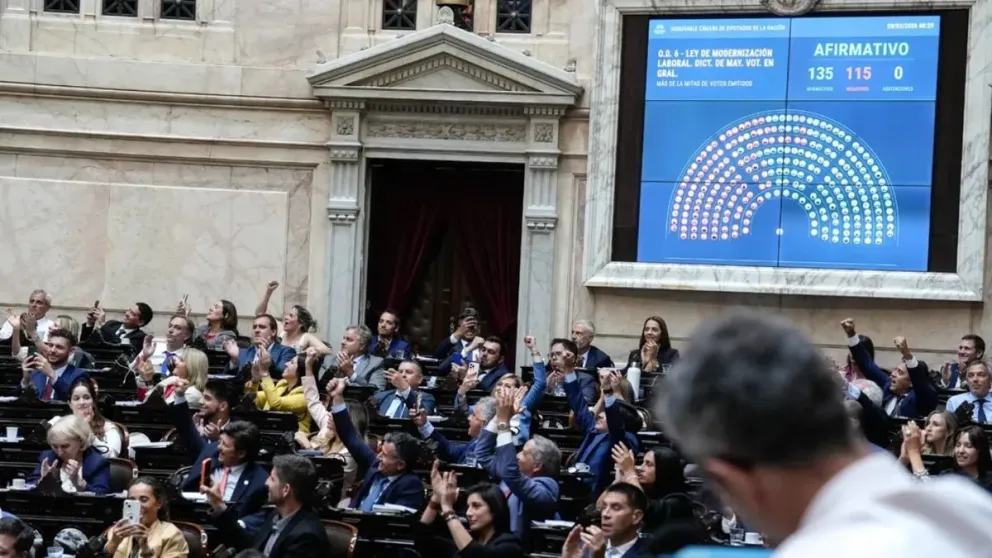 El texto regresa ahora al Senado para ratificar los cambios en el artículo 44.