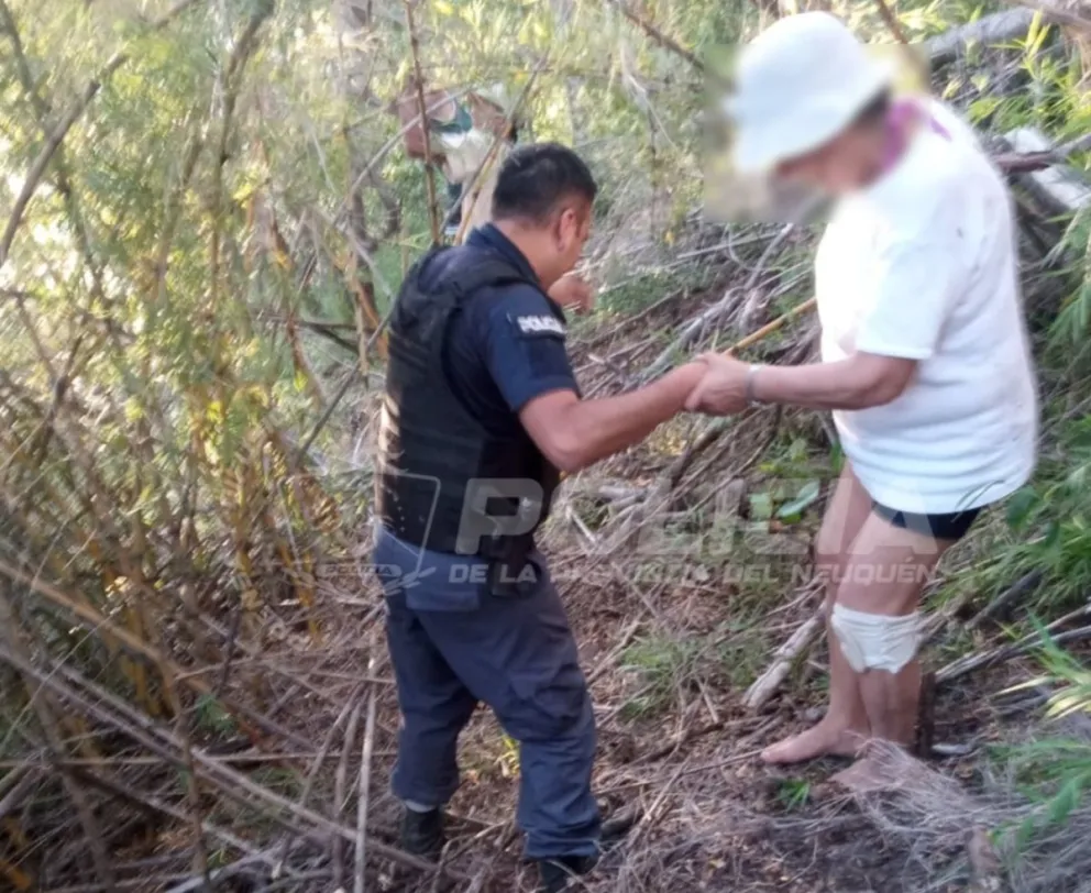 El operativo demandó varias horas hasta obtener el resultado positivo. Foto gentileza: Policía Nqn