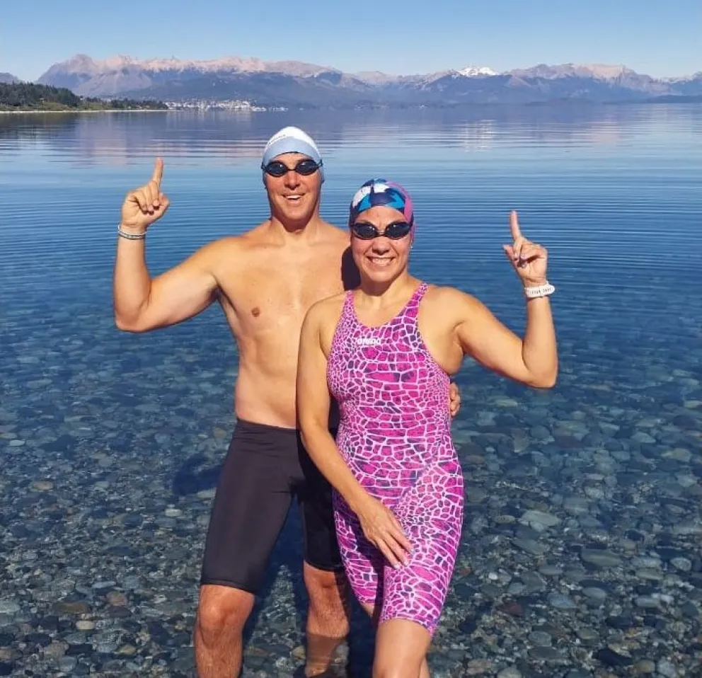 Alejandro y Roxana, en Bariloche, en la etapa de preparación. Fotos: gentileza.