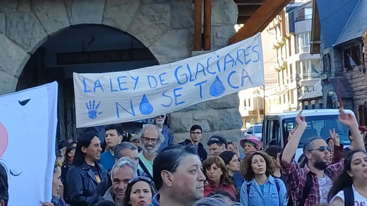 Convocan a una concentración contra la reforma de la Ley de Glaciares ...