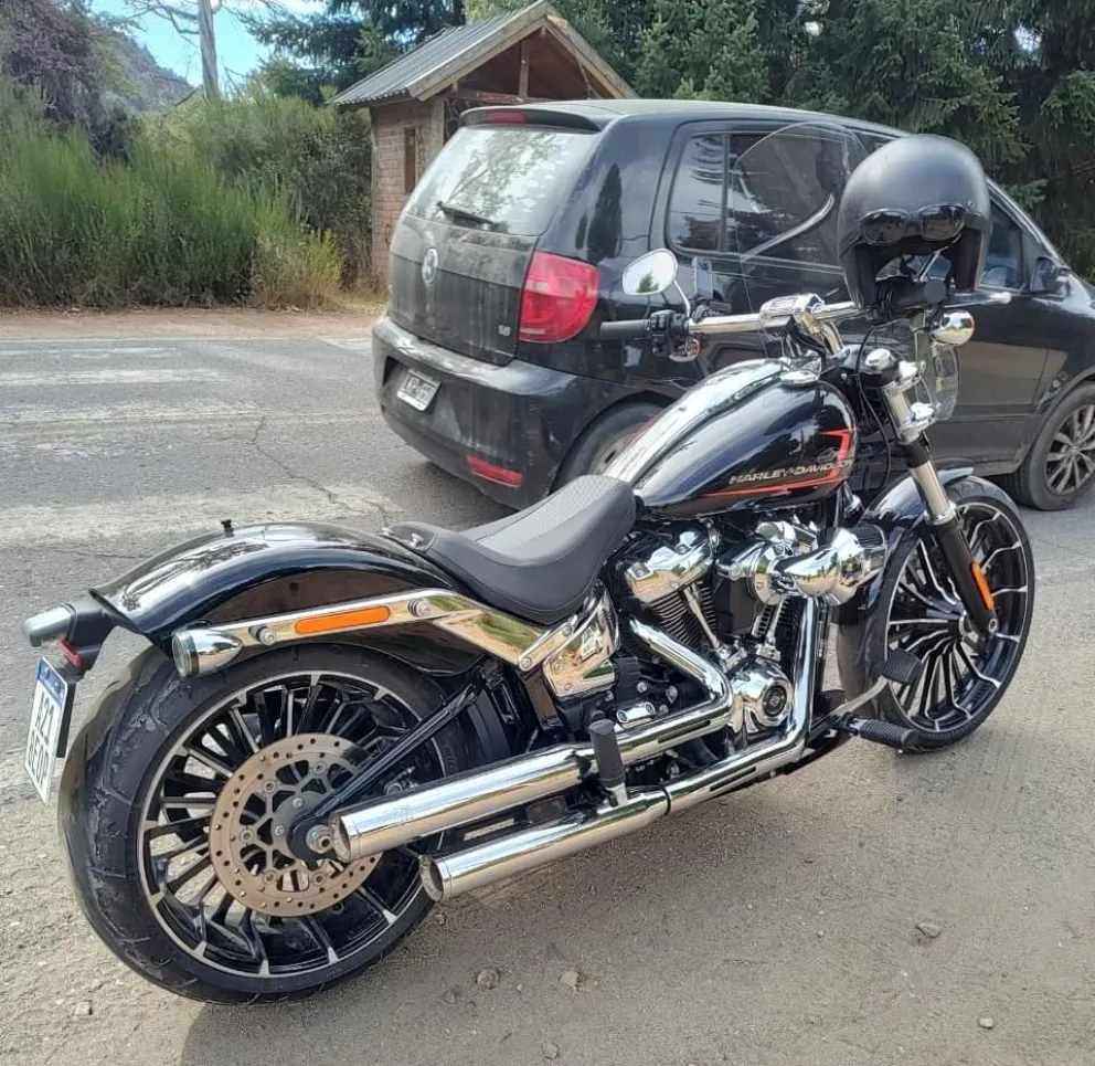 Las motocicletas fueron secuestradas y se labraron infracciones. Foto: Policía de Río Negro.