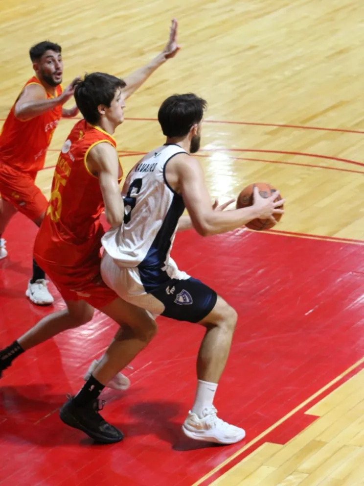 Regina no pudo con los libres en el cierre y se le escapó el triunfo. Foto: prensa club Atlético Regina.