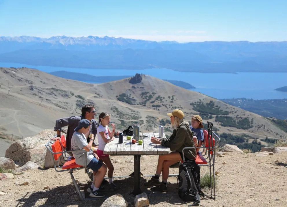El cerro Catedral se disfruta durante todo el año y ahora hay una semana especial para los residentes. Foto: CAPSA. 