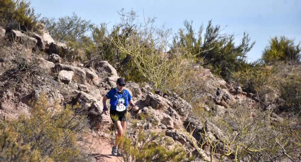 La apertura del año será en las bardas de la capital neuquina. Foto: facebook Bardas Run.