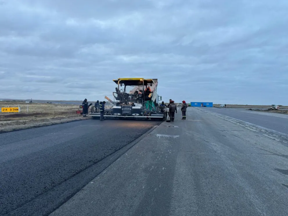 Se concluyó con la pavimientación de las pistas y las cabeceras de hormigón.