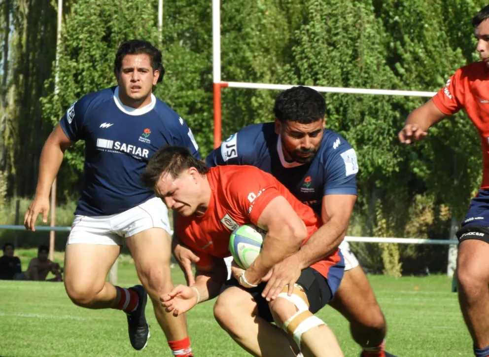 Neuquén RC es el campeón defensor y Roca RC tendrá el debut de Alejandro Moreno como entrenador. Foto: Adrián Hernández.