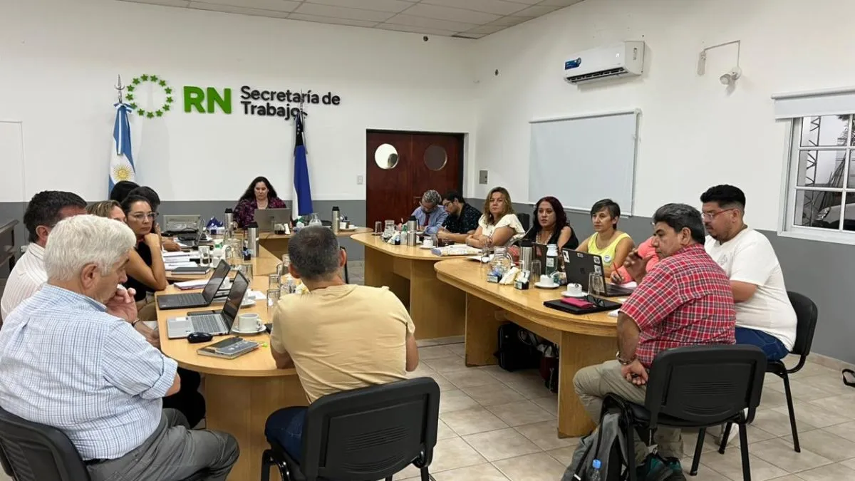 No hubo acuerdo salarial y el conflicto docente en Río Negro sigue ...