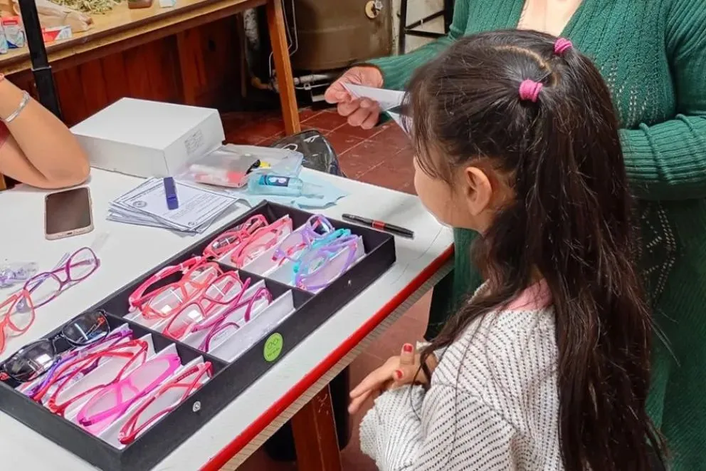 Los controles se realizaron como parte del programa del gobierno neuquino "Salud Escolar". fotos: Gobierno de Neuquén.