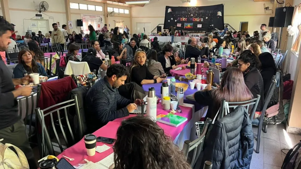 La oferta oficial contemplaba un aumento del 5,29% para el mes de marzo, sumas fijas de 250.000 pesos a abonar en dos cuotas. Foto: UnTER.