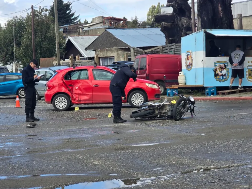 El tránsito se vio interrumpido lo que ocasionó un fuerte congestionamiento. Fotos gentileza 