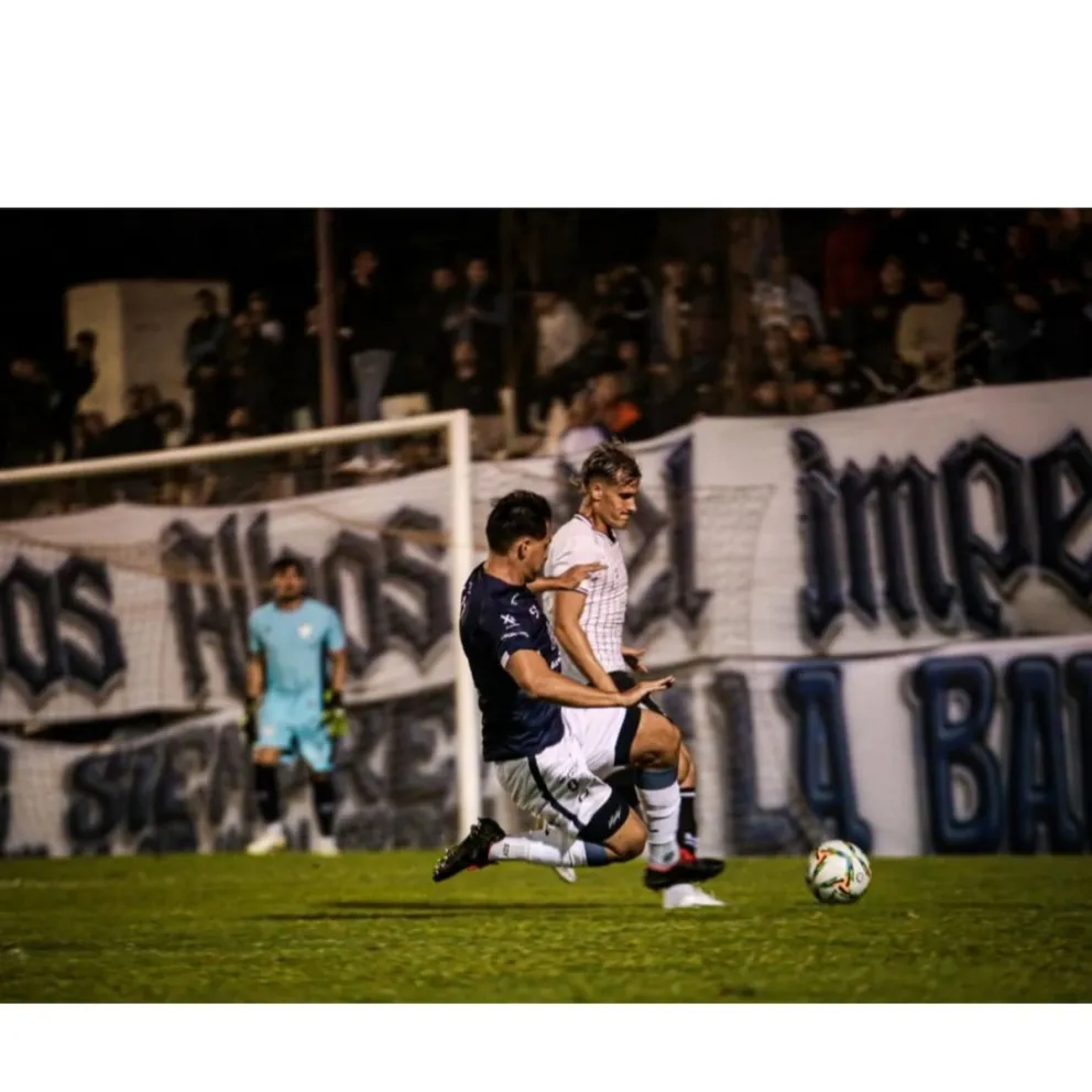 Cipolletti no pudo sumar en el debut en el Federal A. Foto: Diego Rafael Vives.