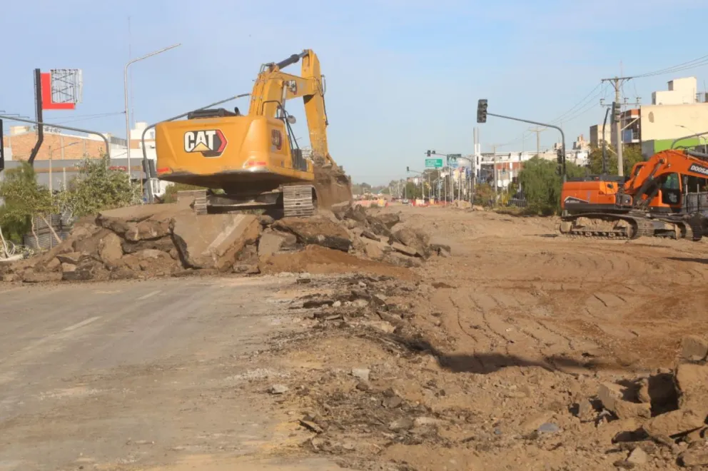 La obra ya afecta el sector del puente carretero.