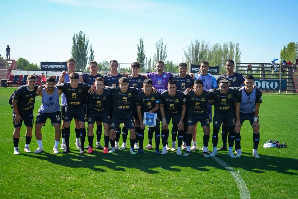 Deportivo Rincón rescató un valioso empate 2-2 con FADEP en su debut en el Federal A