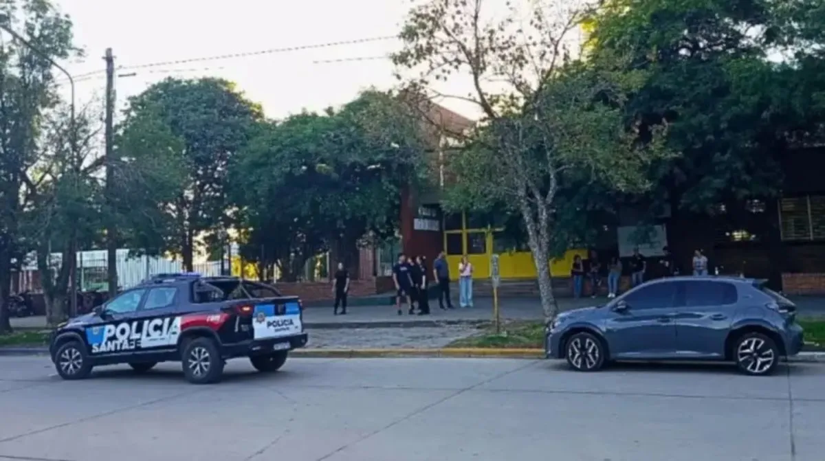 Tragedia en Santa Fe: adolescente mató a un compañero de 13 años en pleno patio escolar