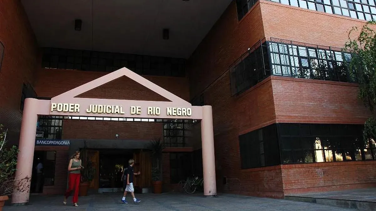 Condenan a banco y financiera a pagar $1 millón por informar deuda sin notificar al consumidor