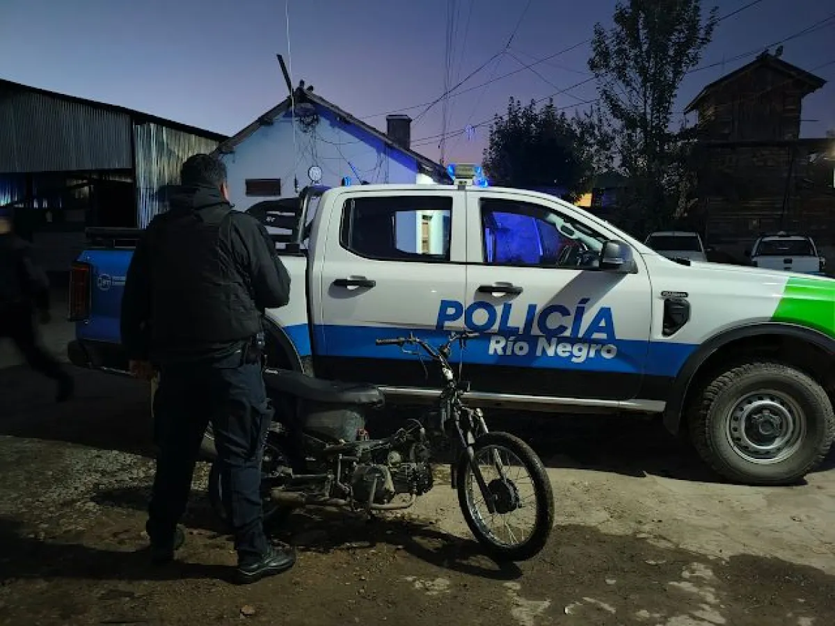 Policía de El Bolsón recuperó dos motos robadas y detuvo a un hombre por violencia de género