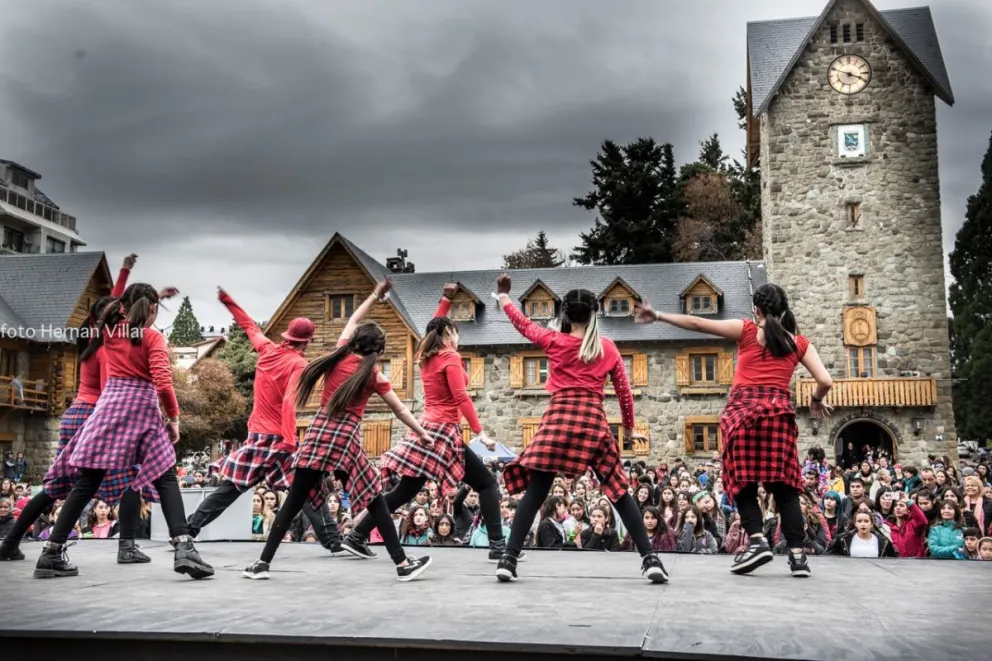 El evento cuenta con el apoyo de la Secretaría de Cultura de Río Negro, la Subsecretaría de Cultura de la Municipalidad de Bariloche. Foto: Gentileza, prensa Danzarium.