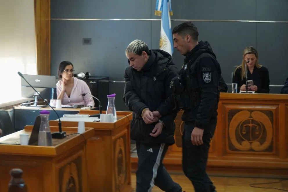 Huentecura y Fenillán fueron condenados con distintas penas por el crimen de Lucas Araneda. Fotos: Marcelo Martínez.