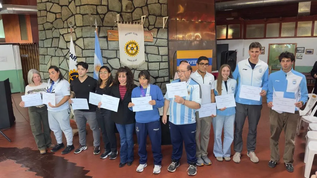 El Rotary Club reconoció a destacados deportistas barilochenses por su trayectoria