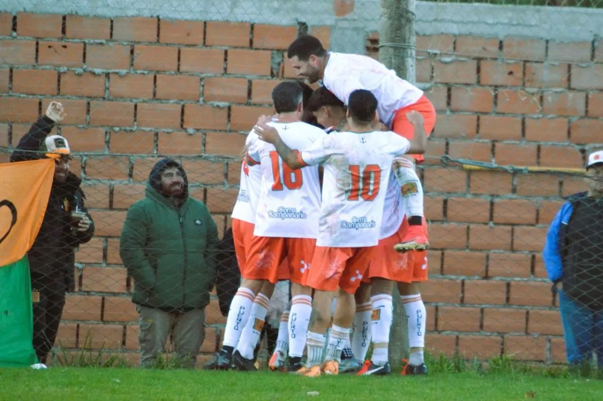 Puerto Moreno goleó 3-0 a Catriel mientras Arco Iris cayó 6-1 ante La Amistad en el Clasificatorio Patagónico