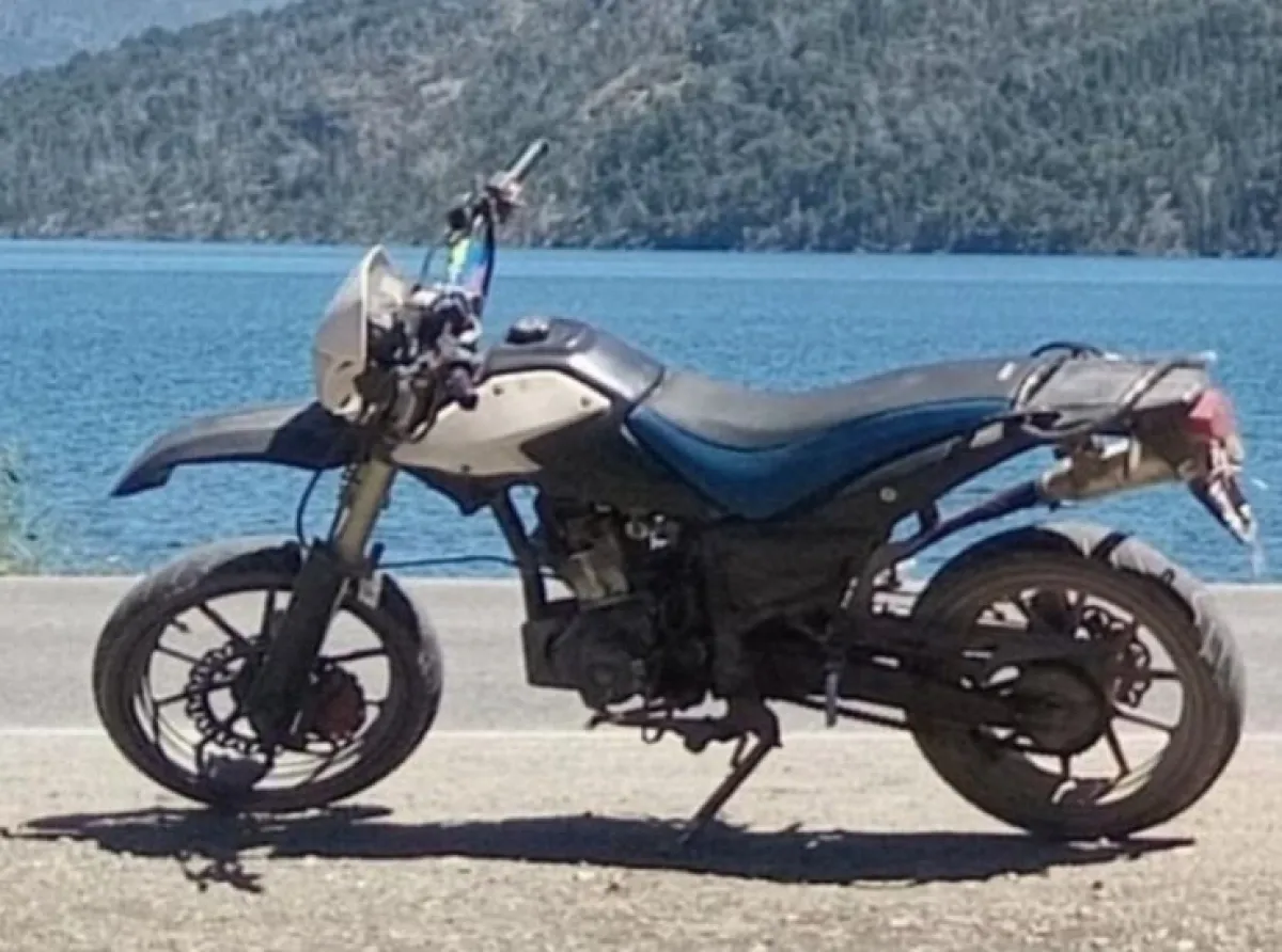 Roban una motocicleta Zanella 200 durante la madrugada en Villa Los Coihues