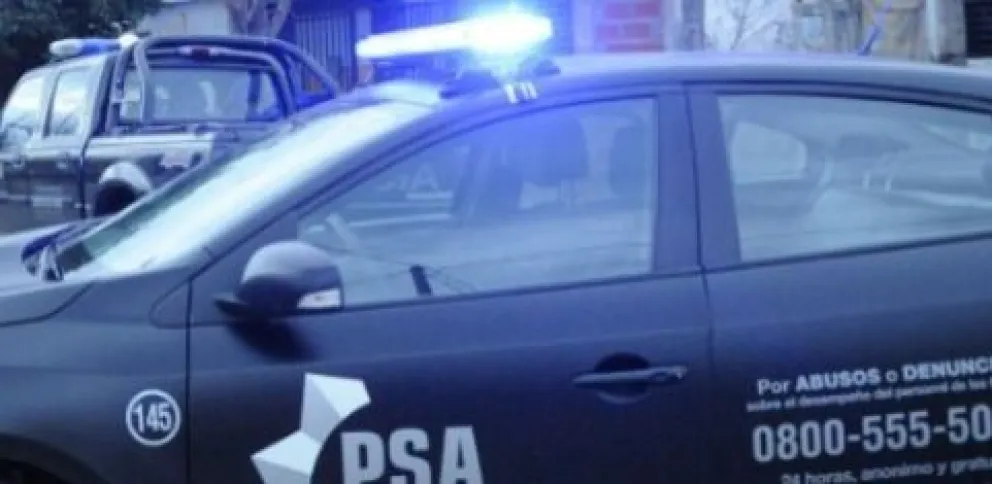 Al momento del procedimiento se verificó que portaba un arma de fuego entre sus pertenencias. Foto ilustrativa. 