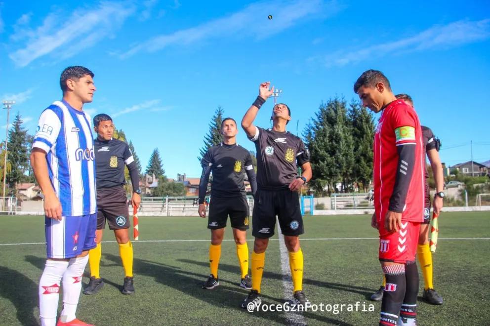 Partido sin goles en la semifinal entre el Angostura y Estudiantes. Foto gentileza: Yocelyn Guzman