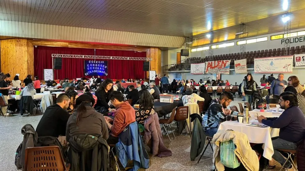 El gremio fijó un paro de 48 horas para los días martes 5 y miércoles 6 de mayo, con una movilización provincial. 