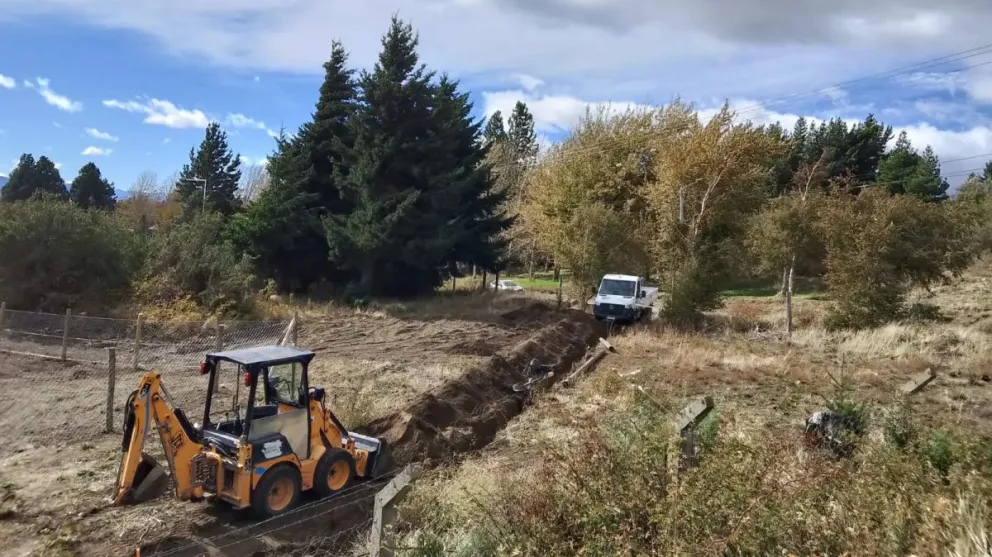 Con la nueva instalación se modificó la traza del desborde de la cisterna y mejorar su operatividad. Foto gentileza